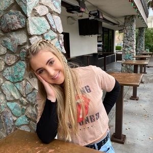 Meet your Posher, Alyssa